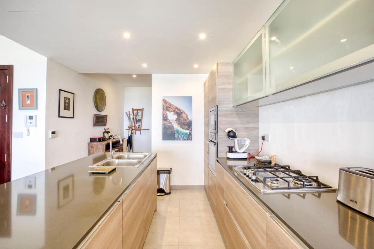 Apartment With Pool-Hosted By Sweetstay Zebbug  Exterior photo