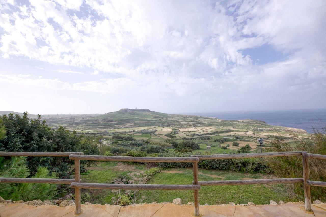Apartment With Pool-Hosted By Sweetstay Zebbug  Exterior photo